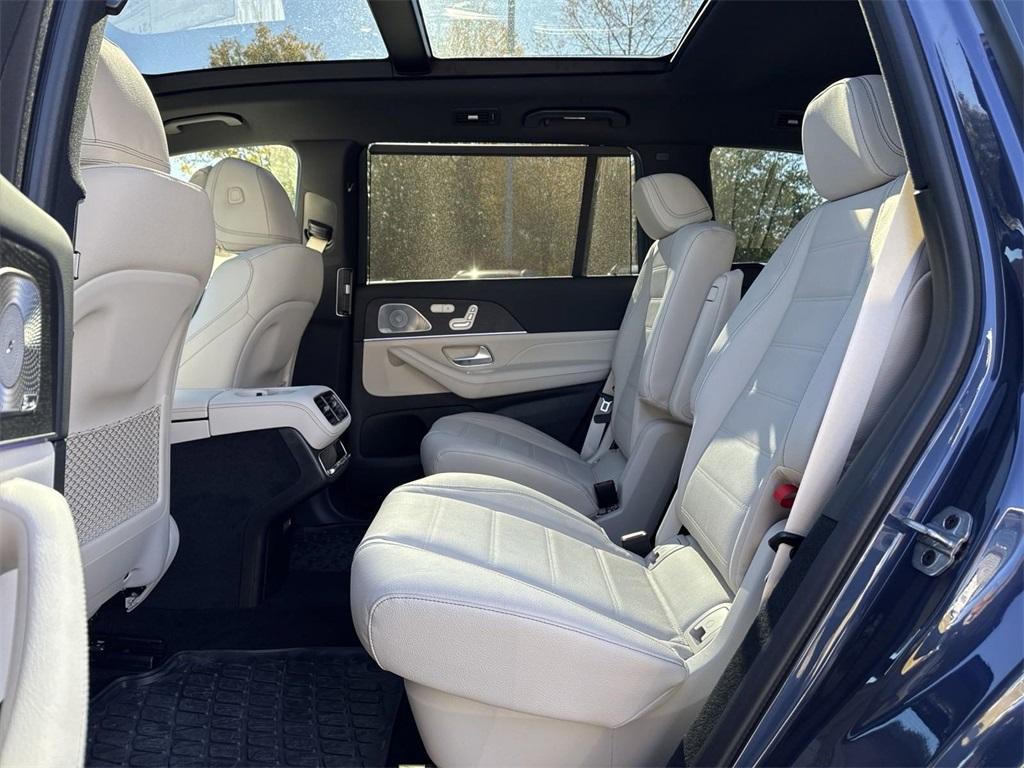 new 2025 Mercedes-Benz GLS 450 car, priced at $99,055
