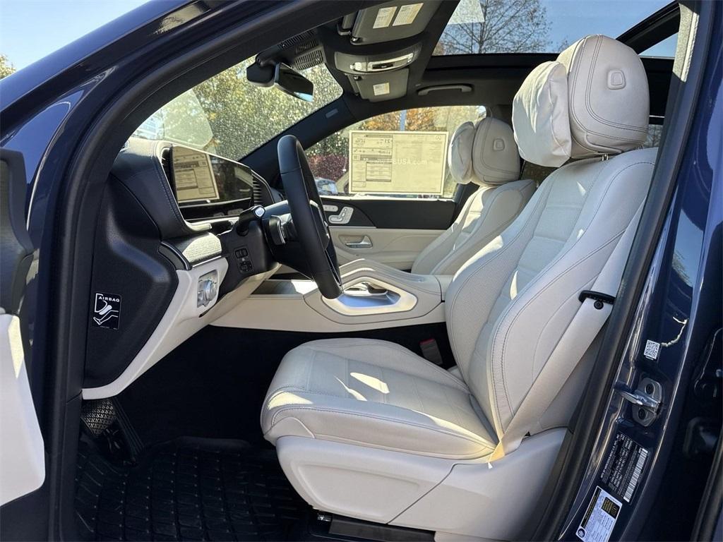 new 2025 Mercedes-Benz GLS 450 car, priced at $99,055