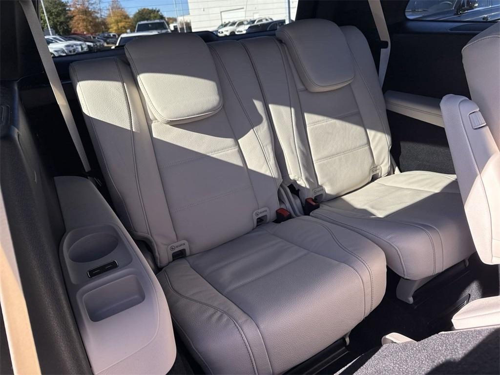 new 2025 Mercedes-Benz GLS 450 car, priced at $99,055