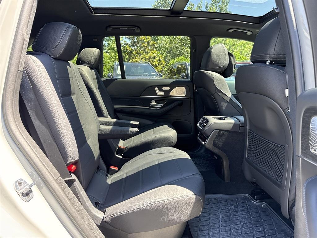 new 2025 Mercedes-Benz GLS 450 car, priced at $106,475