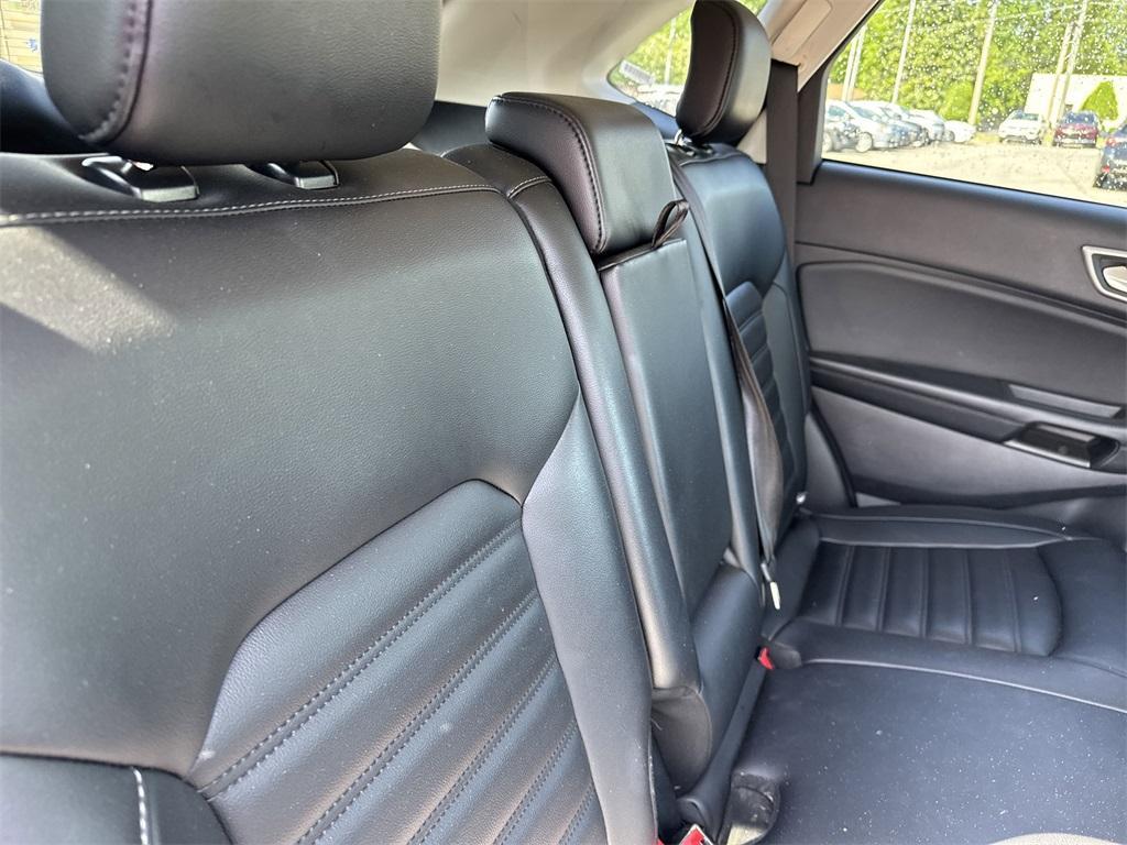 used 2022 Ford Edge car, priced at $19,000