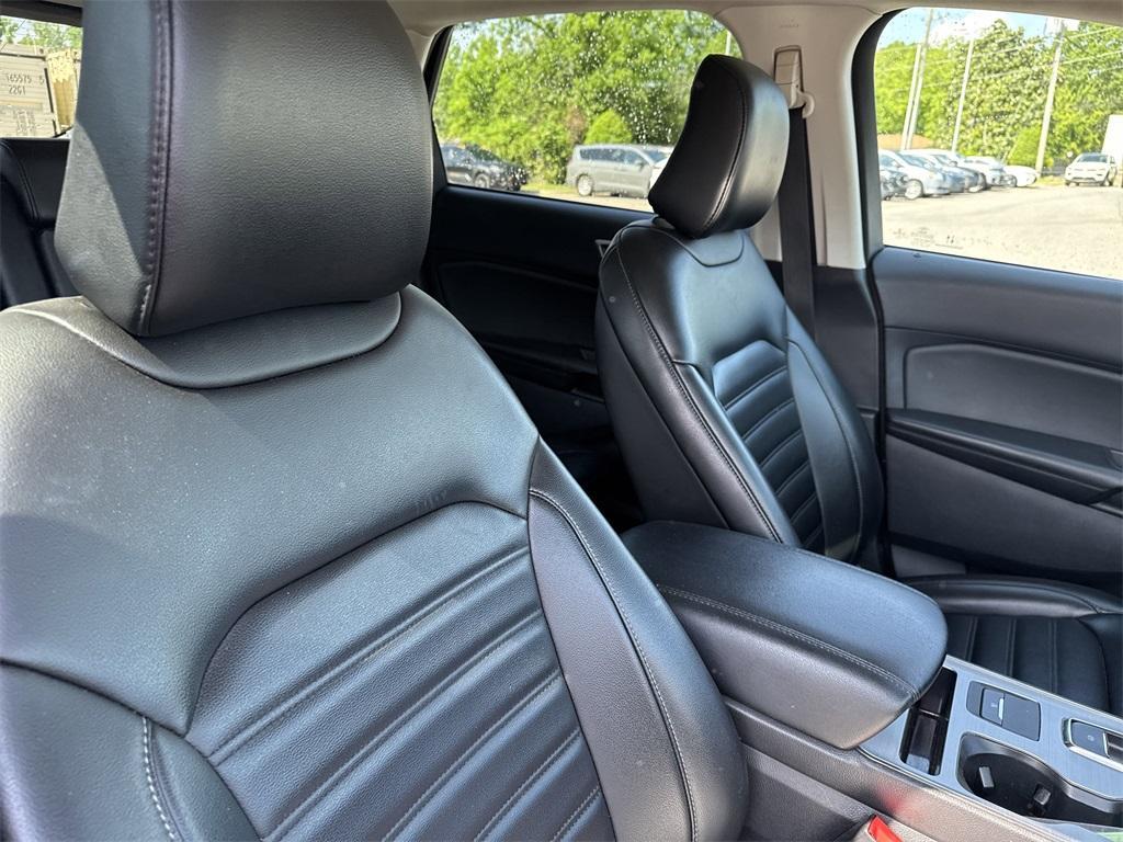 used 2022 Ford Edge car, priced at $19,000