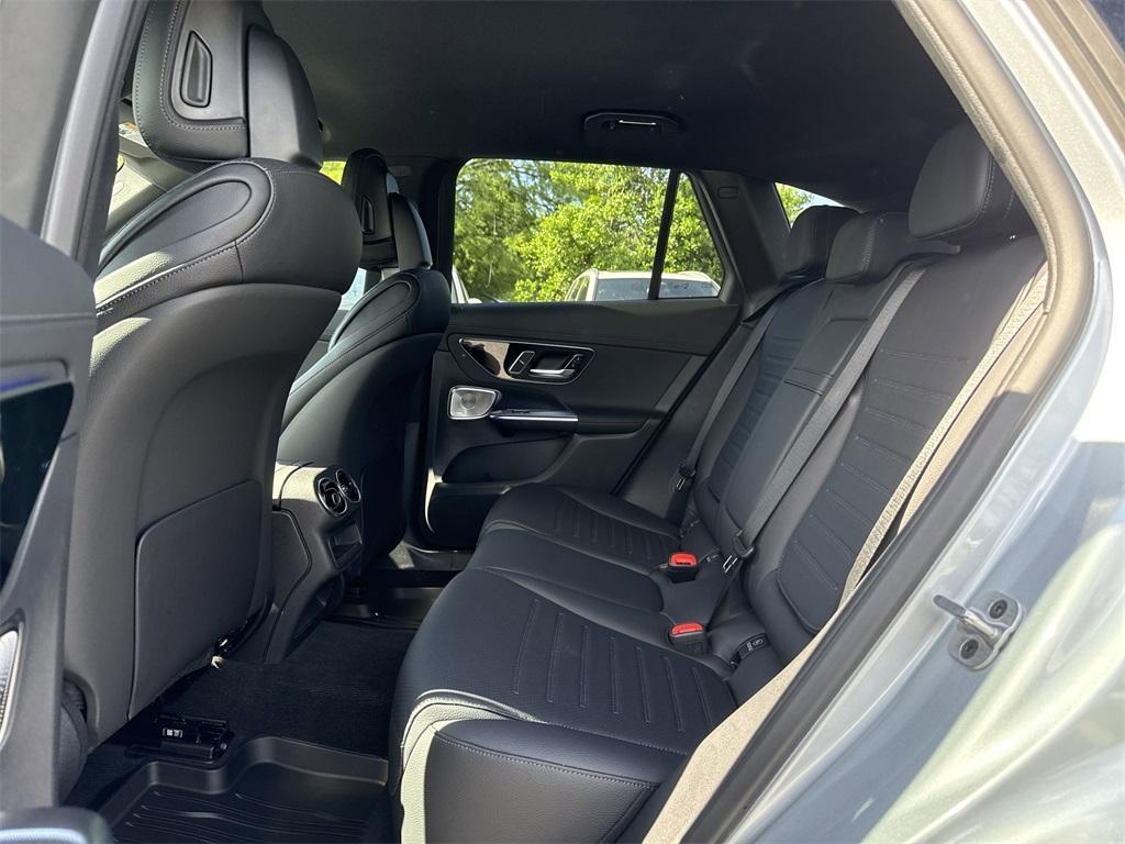 new 2025 Mercedes-Benz GLC 300 car, priced at $60,135