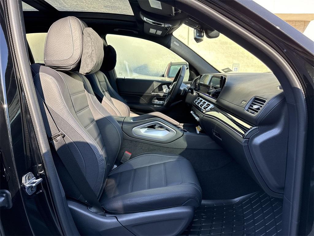 new 2025 Mercedes-Benz GLE 450e car, priced at $88,855