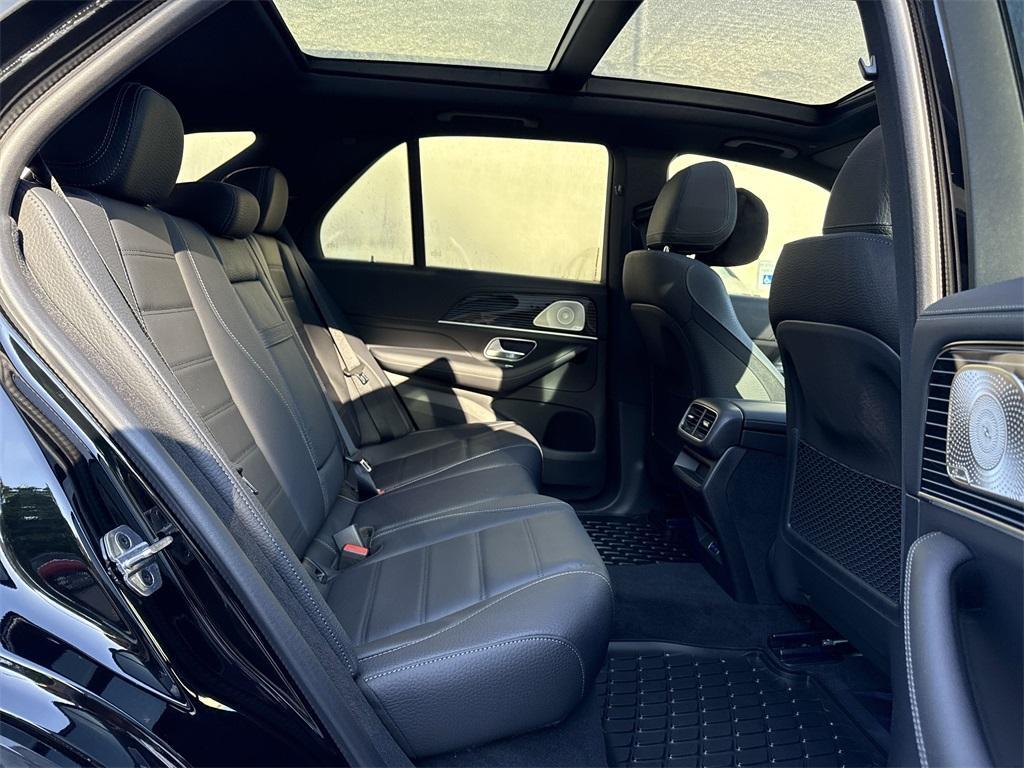 new 2025 Mercedes-Benz GLE 450e car, priced at $88,855