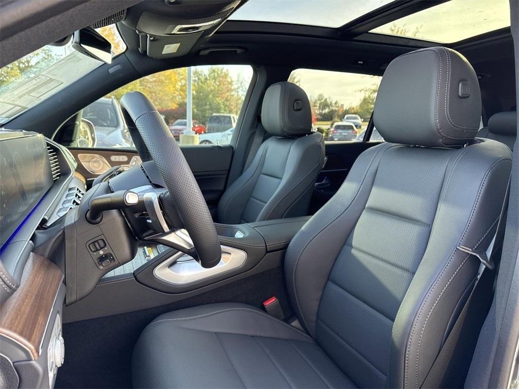 new 2025 Mercedes-Benz GLS 450 car, priced at $96,495