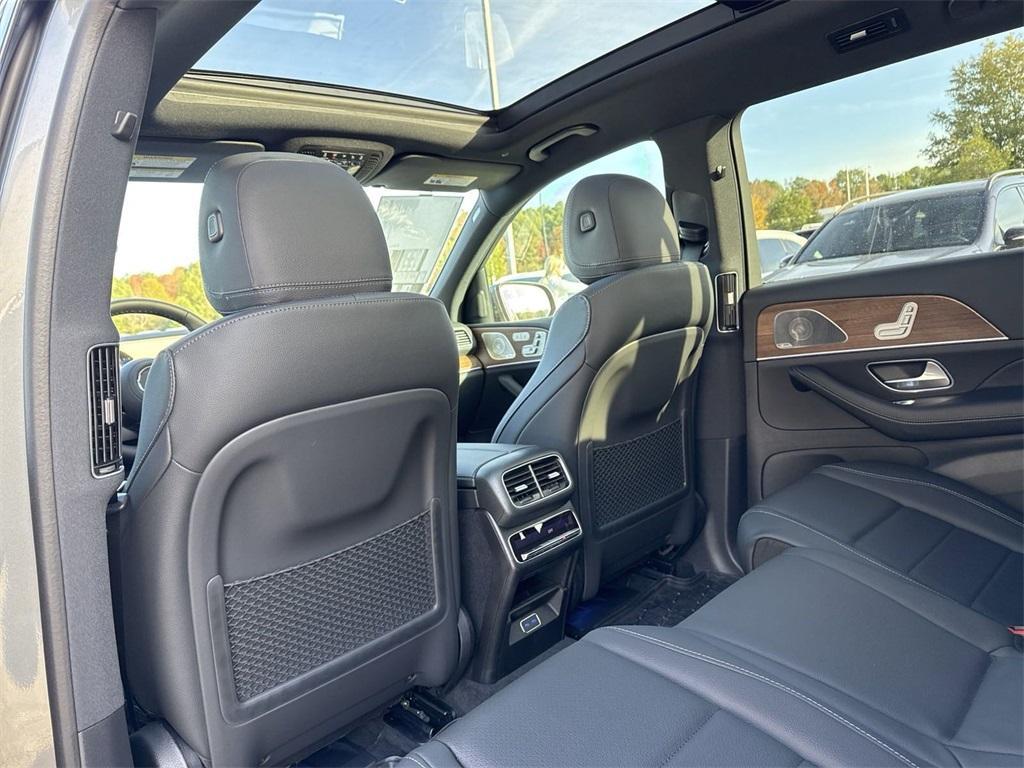new 2025 Mercedes-Benz GLS 450 car, priced at $96,495