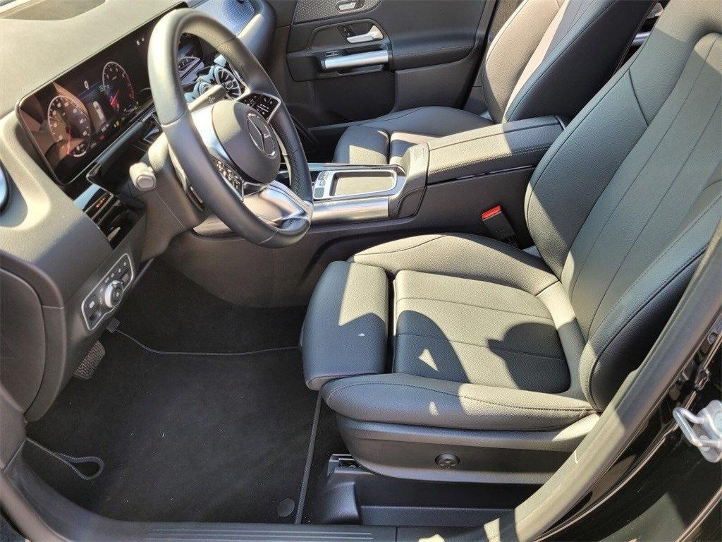 used 2025 Mercedes-Benz GLA 250 car, priced at $35,800