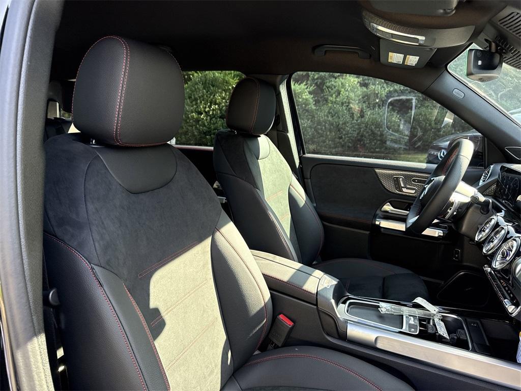new 2025 Mercedes-Benz GLB 250 car, priced at $51,975