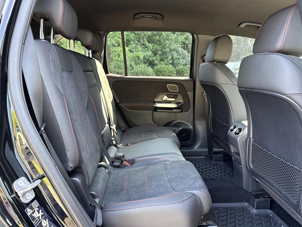 new 2025 Mercedes-Benz GLB 250 car, priced at $51,975