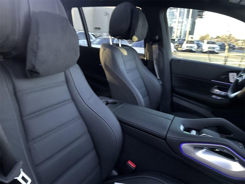 new 2025 Mercedes-Benz GLS 580 car, priced at $126,385