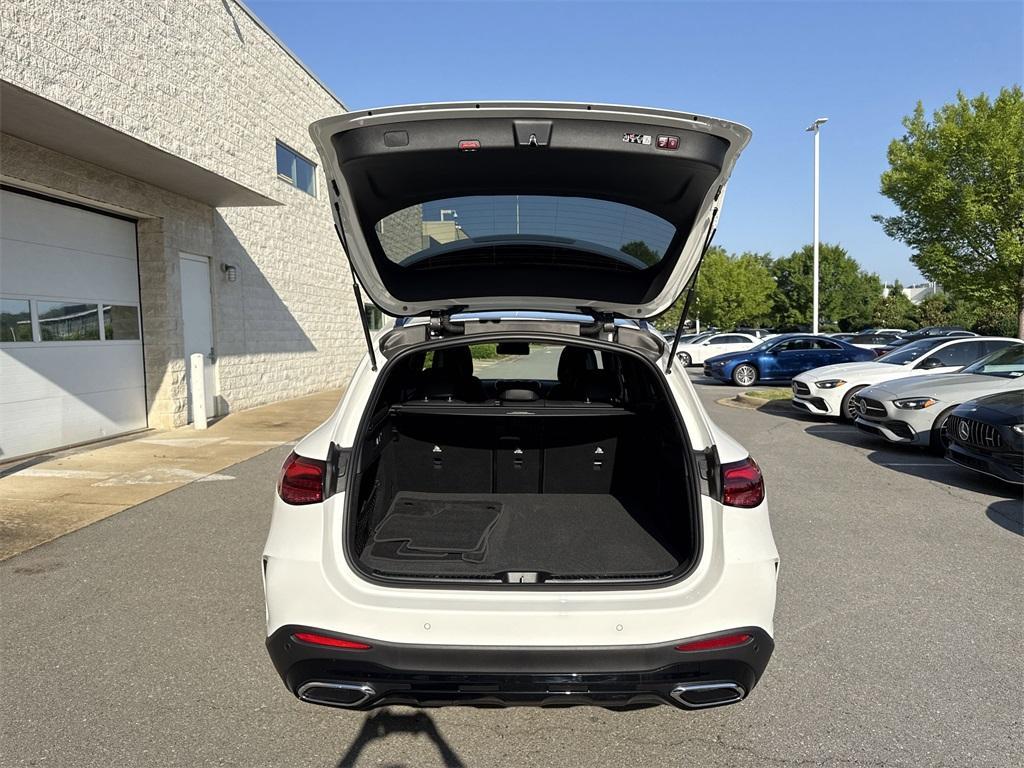 new 2025 Mercedes-Benz GLC 300 car, priced at $57,855