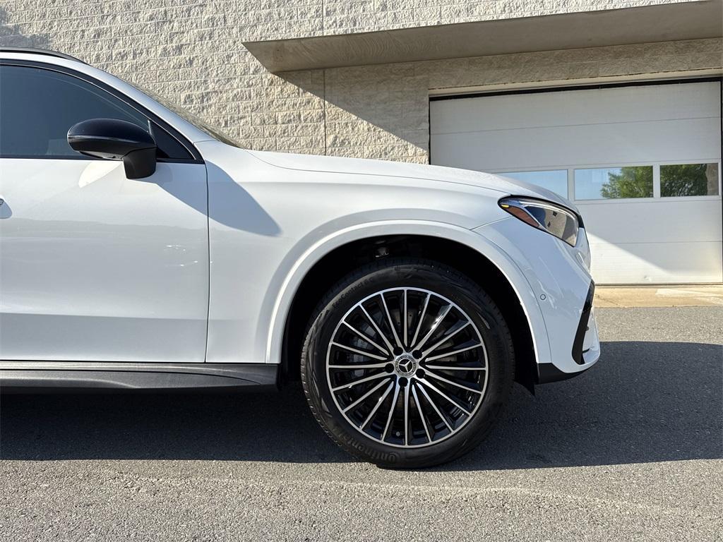 new 2025 Mercedes-Benz GLC 300 car, priced at $57,855