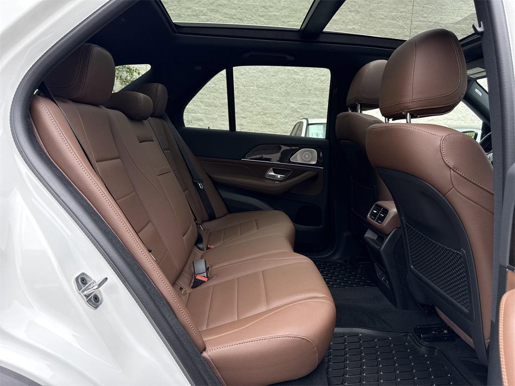 new 2025 Mercedes-Benz GLE 350 car, priced at $68,740