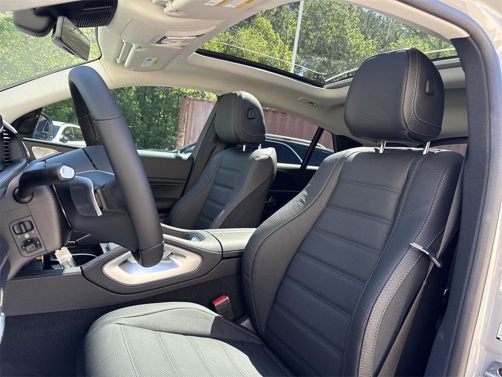 new 2025 Mercedes-Benz GLE 450 car, priced at $88,365