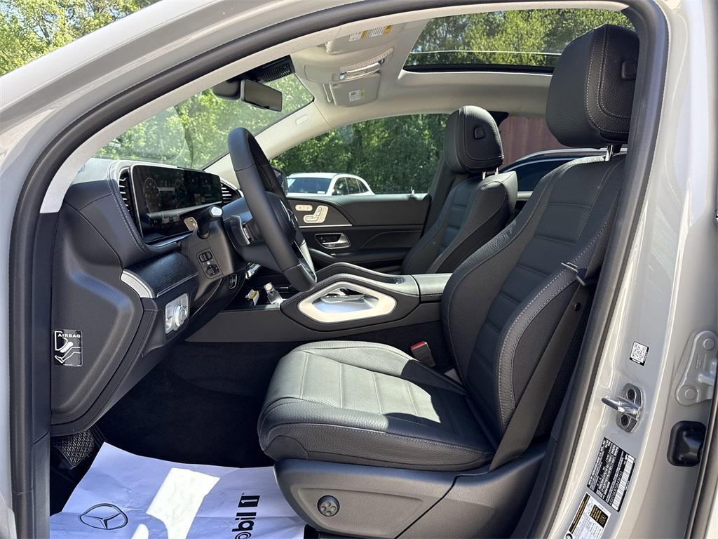 new 2025 Mercedes-Benz GLE 450 car, priced at $88,365