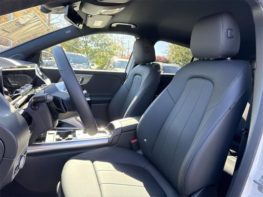 new 2025 Mercedes-Benz GLA 250 car, priced at $45,545