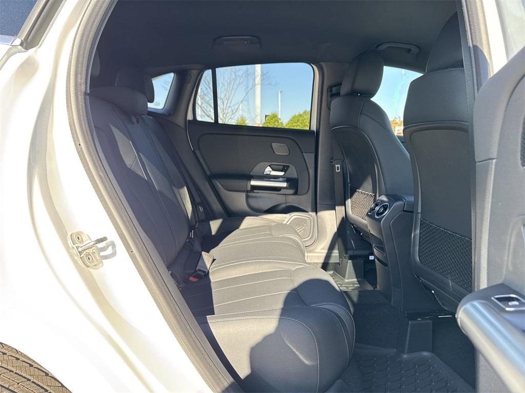 new 2025 Mercedes-Benz GLA 250 car, priced at $45,545