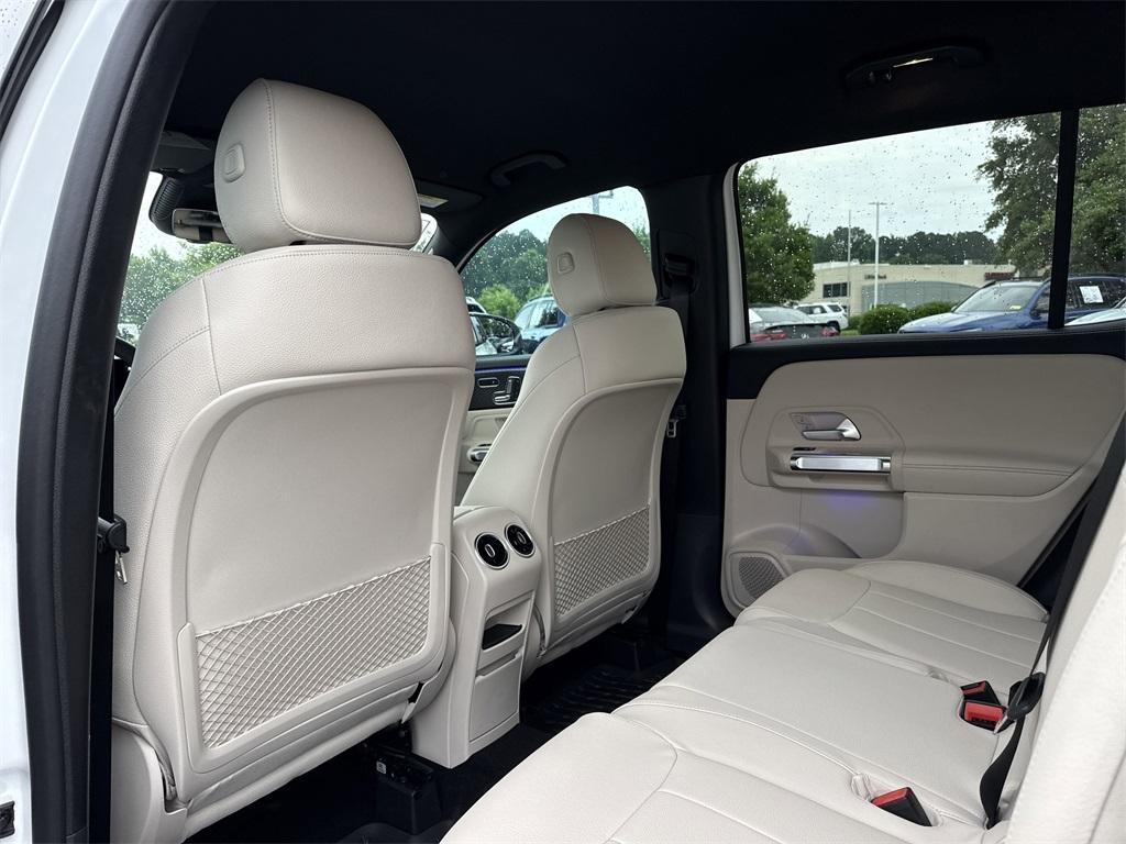 new 2025 Mercedes-Benz GLB 250 car, priced at $47,145
