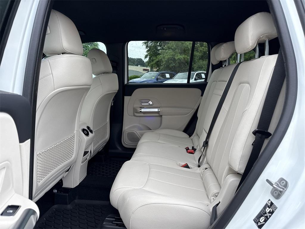 new 2025 Mercedes-Benz GLB 250 car, priced at $47,145