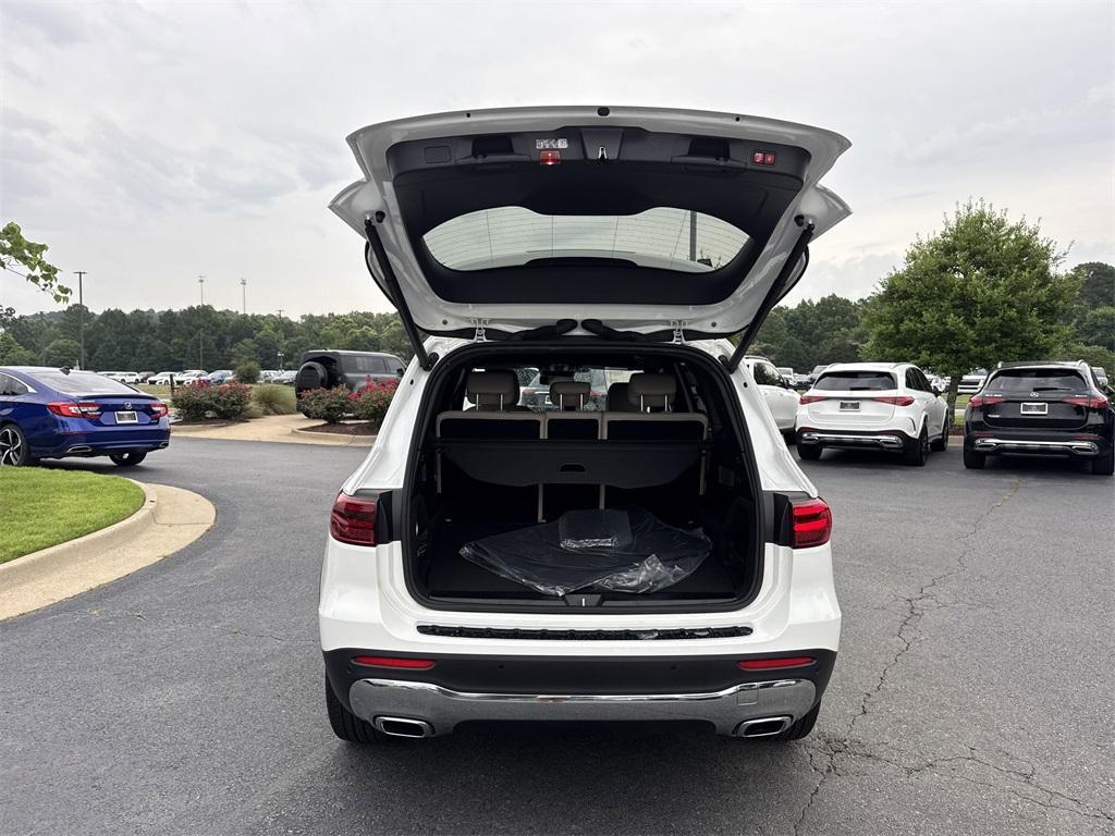 new 2025 Mercedes-Benz GLB 250 car, priced at $47,145