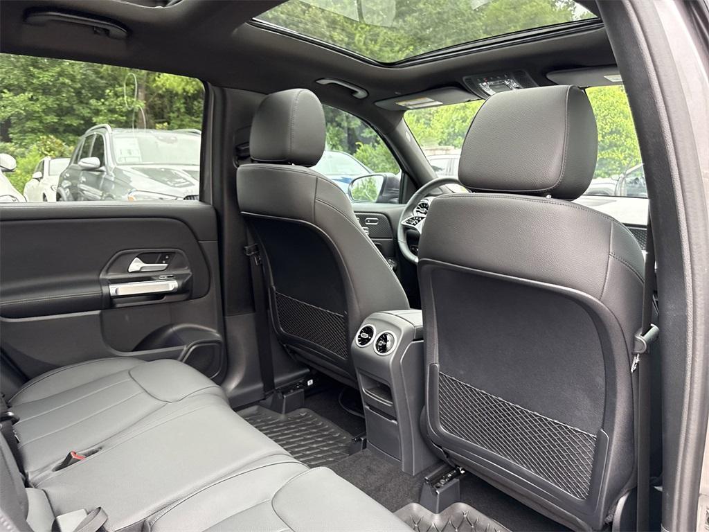 new 2025 Mercedes-Benz GLB 250 car, priced at $49,395