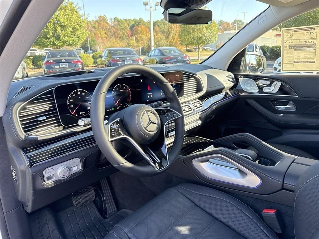 new 2025 Mercedes-Benz GLE 450 car, priced at $91,870