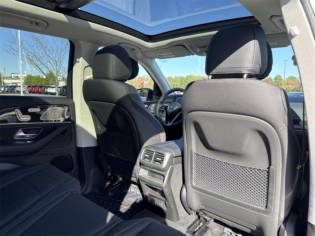 new 2025 Mercedes-Benz GLE 450 car, priced at $91,870