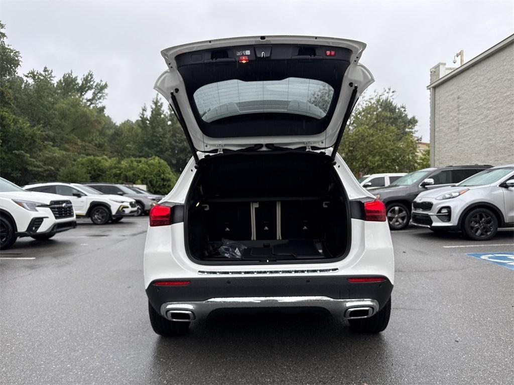 new 2026 Mercedes-Benz GLA 250 car, priced at $49,190