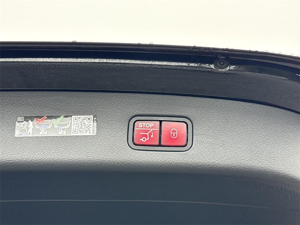 new 2026 Mercedes-Benz GLC 300 car, priced at $59,940