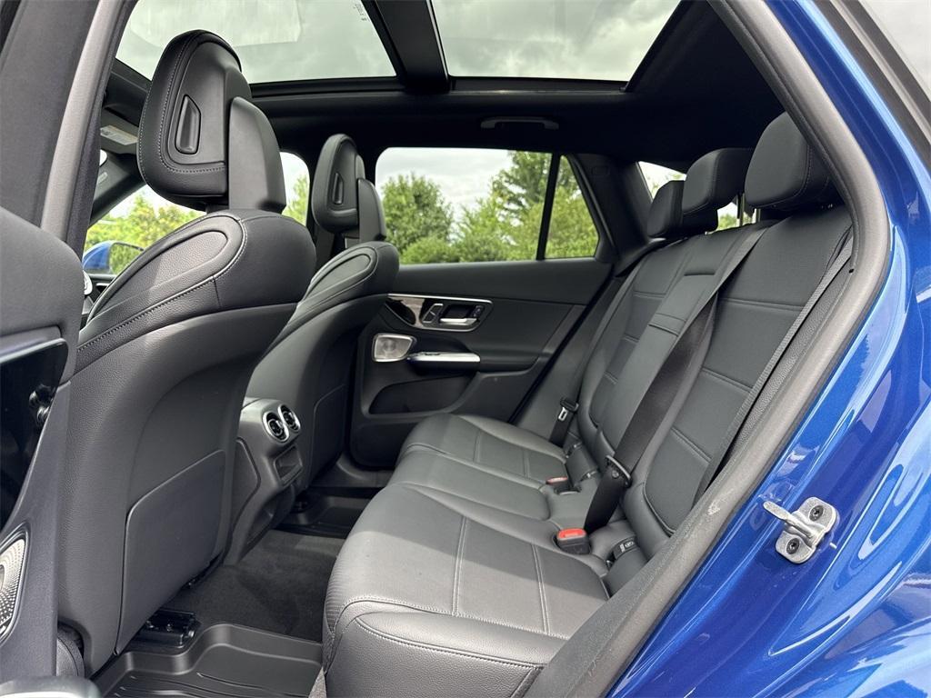 new 2025 Mercedes-Benz GLC 300 car, priced at $59,085