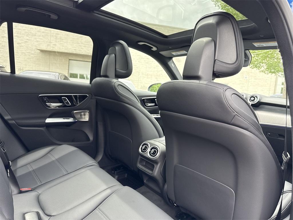 new 2025 Mercedes-Benz GLC 300 car, priced at $59,085