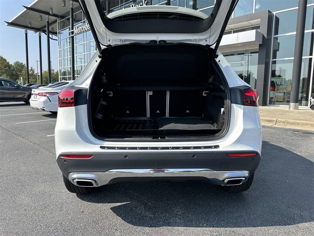 new 2025 Mercedes-Benz GLA 250 car, priced at $45,650