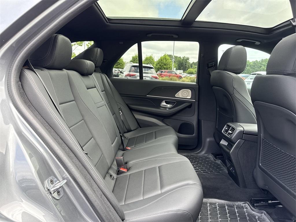 used 2025 Mercedes-Benz GLE 450 car, priced at $71,250