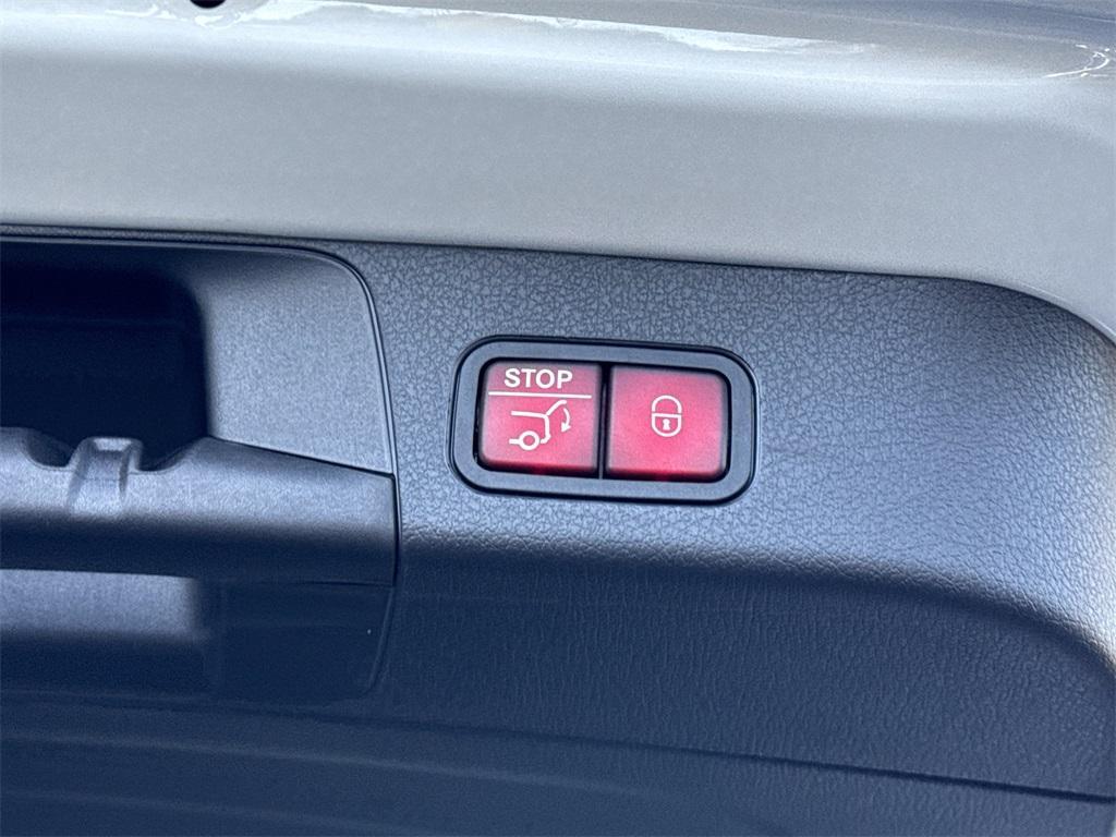 new 2026 Mercedes-Benz GLB 250 car, priced at $51,655