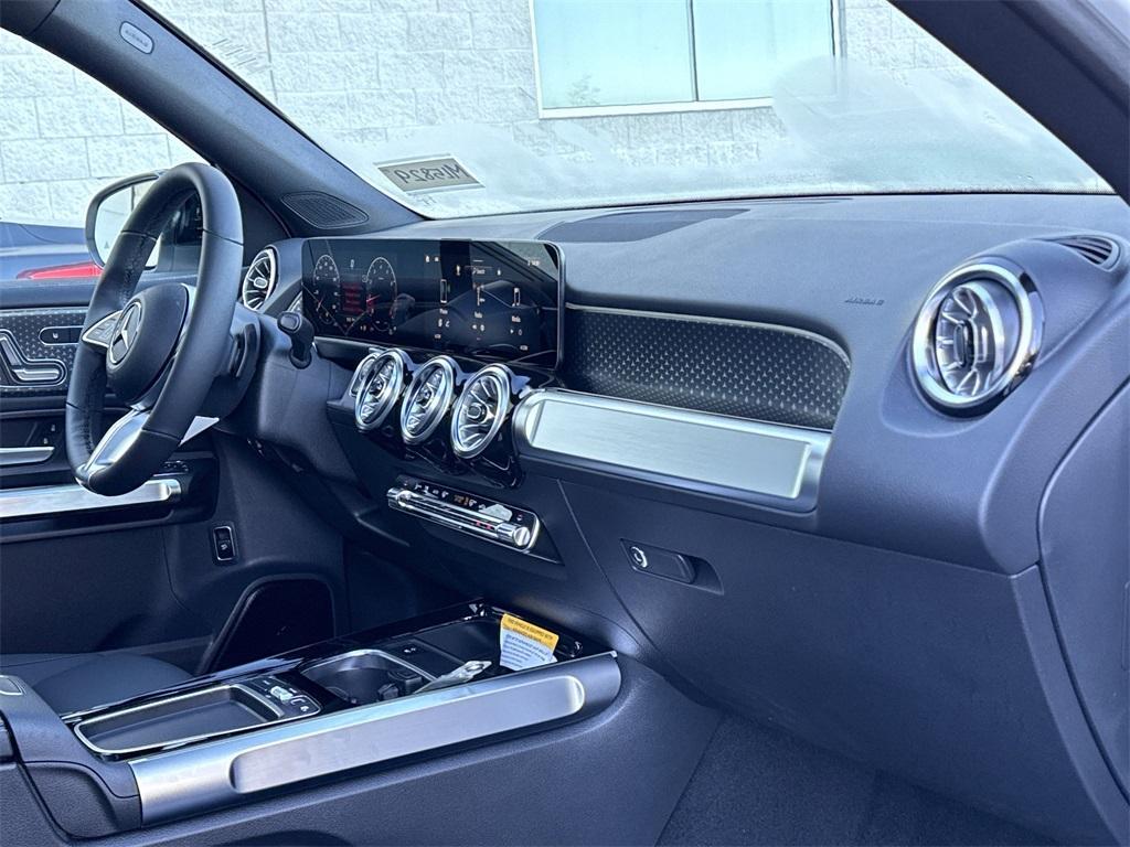 new 2026 Mercedes-Benz GLB 250 car, priced at $51,655
