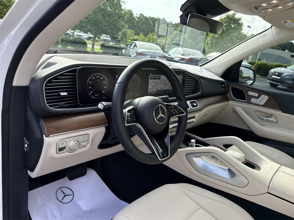 used 2025 Mercedes-Benz GLE 450e car, priced at $71,000