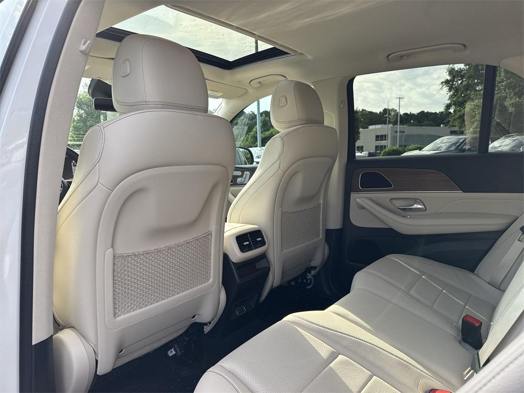 used 2025 Mercedes-Benz GLE 450e car, priced at $71,000