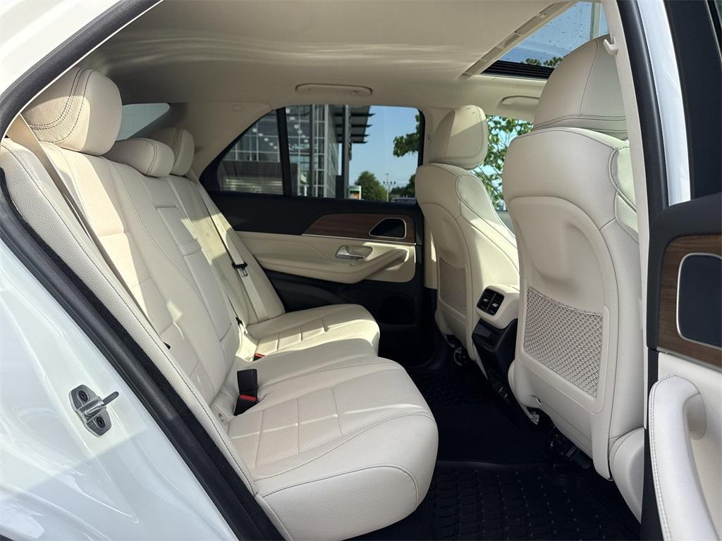 used 2025 Mercedes-Benz GLE 450e car, priced at $71,000