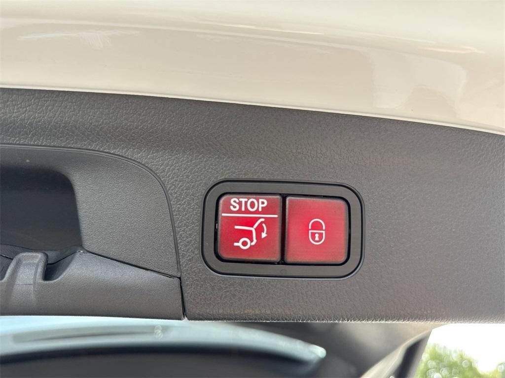used 2025 Mercedes-Benz GLE 450e car, priced at $71,000