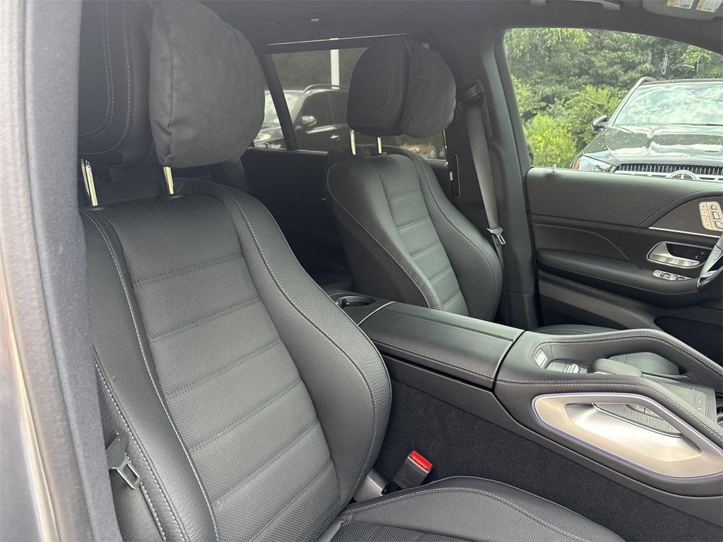new 2025 Mercedes-Benz GLS 450 car, priced at $99,415