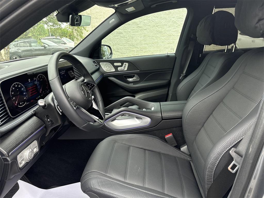 new 2025 Mercedes-Benz GLS 450 car, priced at $99,415