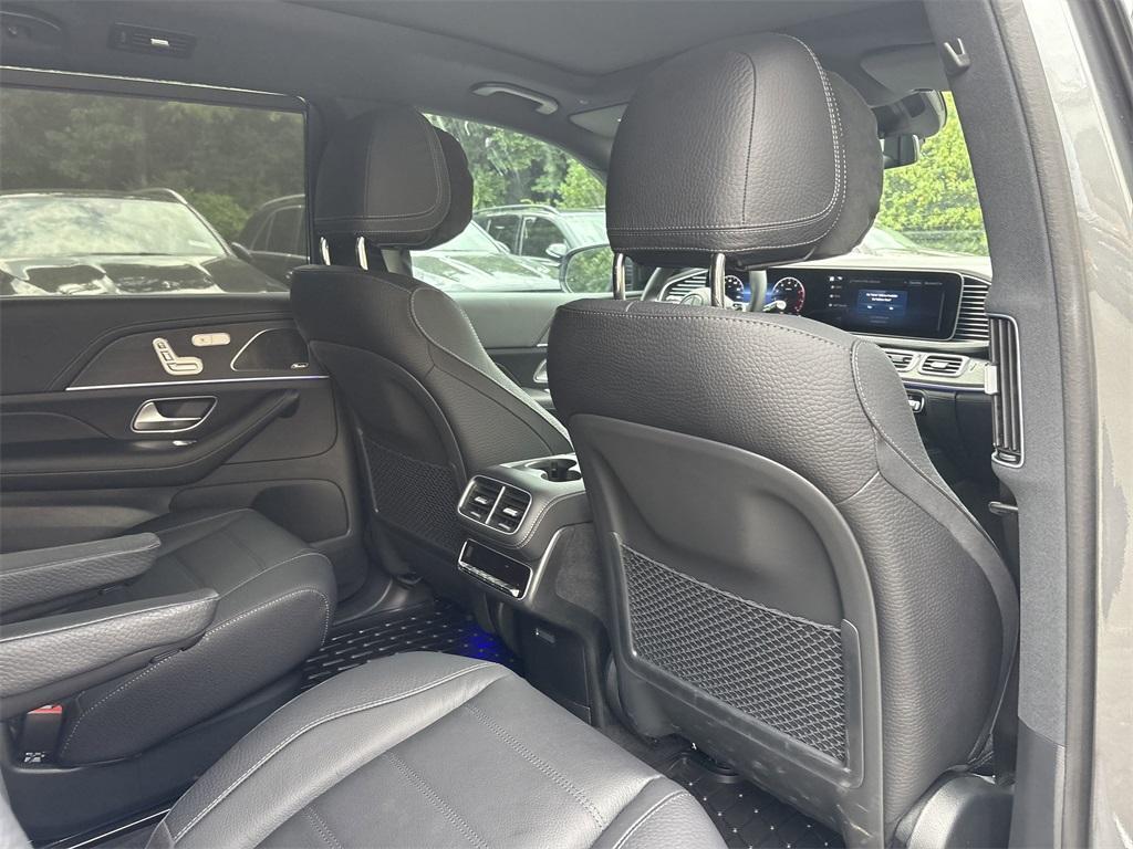 new 2025 Mercedes-Benz GLS 450 car, priced at $99,415