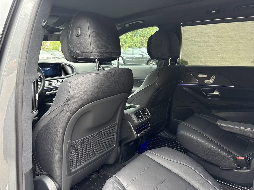 new 2025 Mercedes-Benz GLS 450 car, priced at $99,415