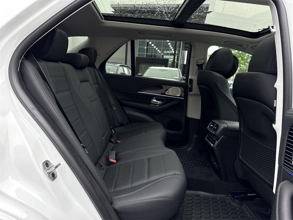 new 2025 Mercedes-Benz GLE 350 car, priced at $85,015