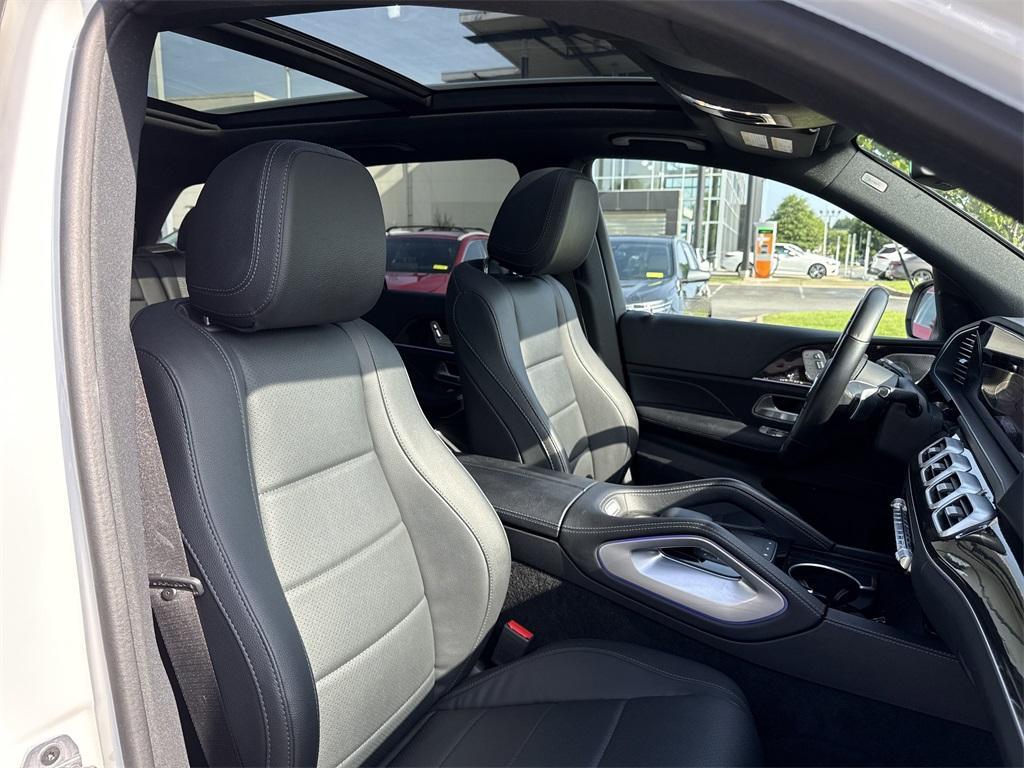 used 2024 Mercedes-Benz GLE 350 car, priced at $55,000