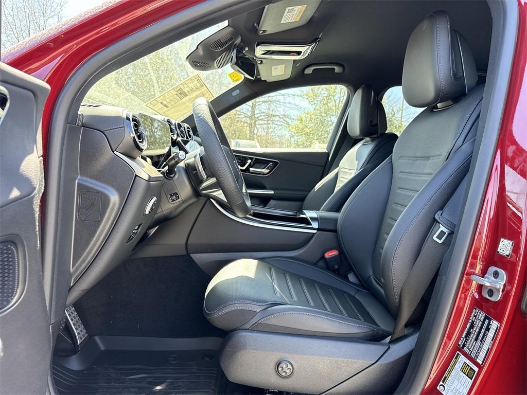 new 2025 Mercedes-Benz GLC 350e car, priced at $69,285
