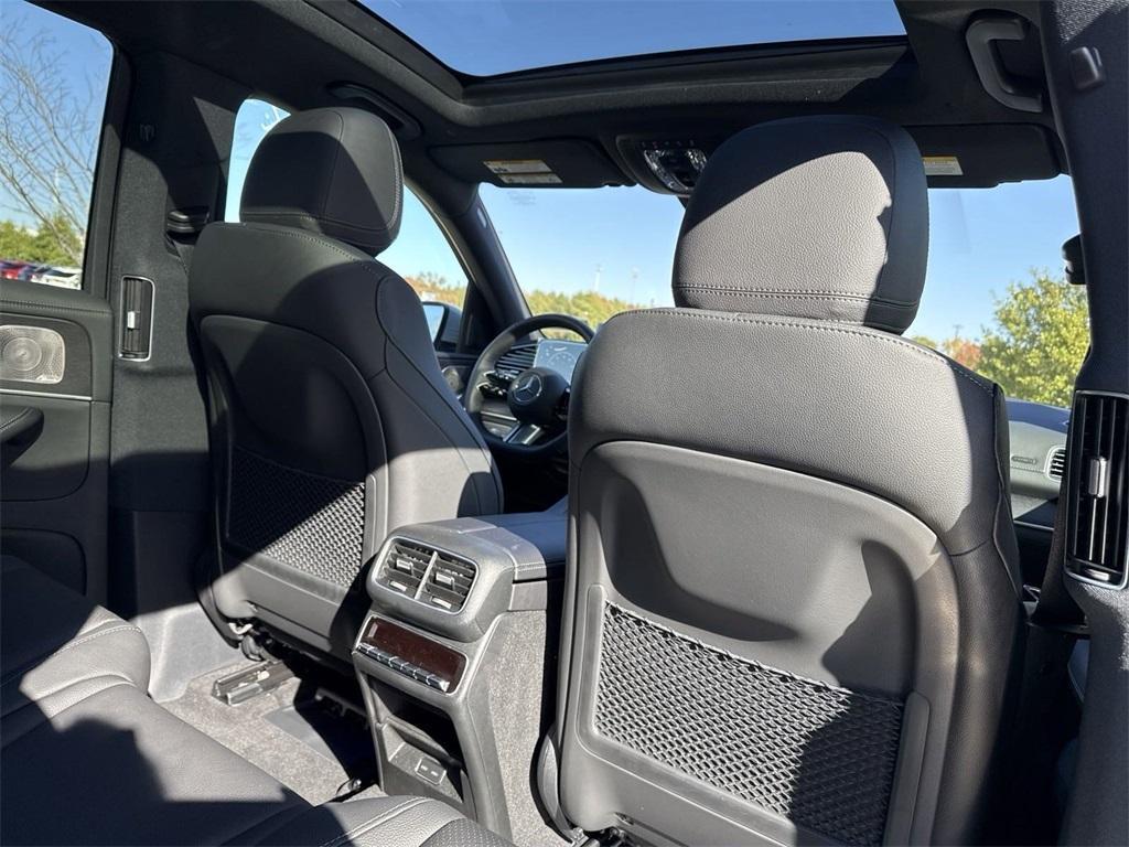 new 2025 Mercedes-Benz GLS 450 car, priced at $101,275