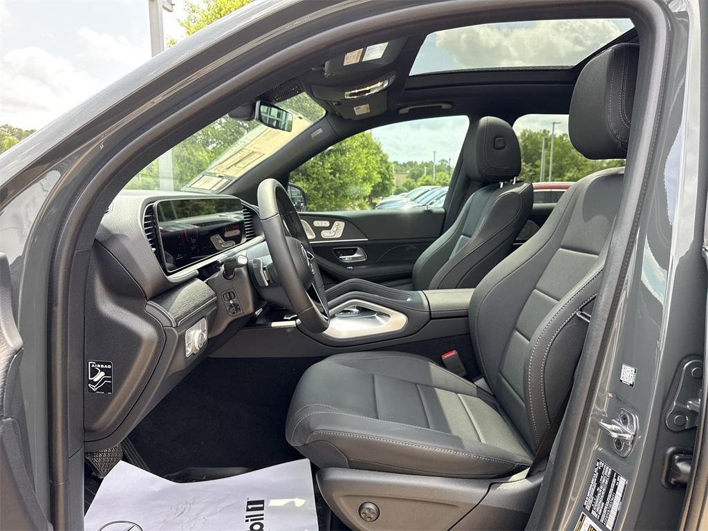 new 2025 Mercedes-Benz GLE 450 car, priced at $88,480