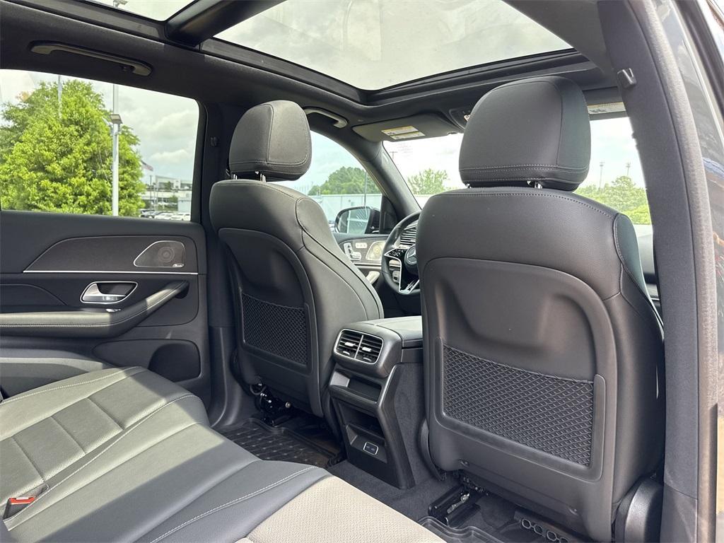 new 2025 Mercedes-Benz GLE 450 car, priced at $88,480